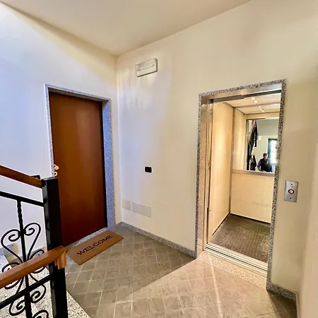 Animal House- 6 Ospiti Jacuzzi I 2 Camere 2 Bagni Viareggio