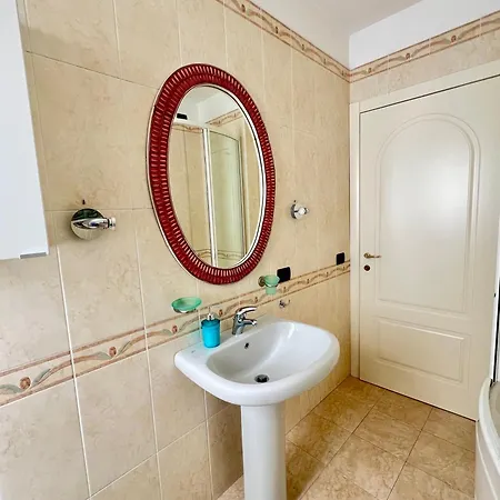 Animal House- 6 Ospiti Jacuzzi I 2 Camere 2 Bagni