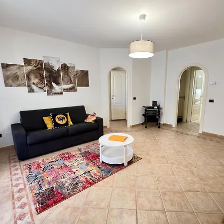 Animal House- 6 Ospiti Jacuzzi I 2 Camere 2 Bagni