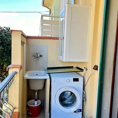 Apartment Animal House- 6 Ospiti Jacuzzi I 2 Camere 2 Bagni Viareggio