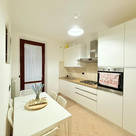 Animal House- 6 Ospiti Jacuzzi I 2 Camere 2 Bagni