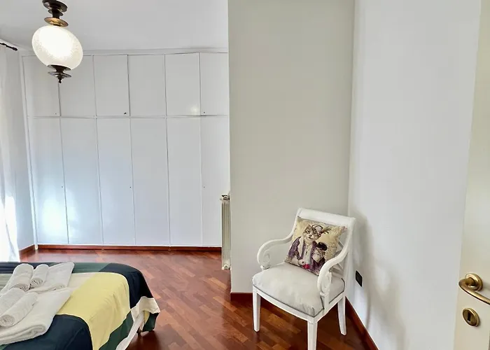 La - Animal House Apartment *